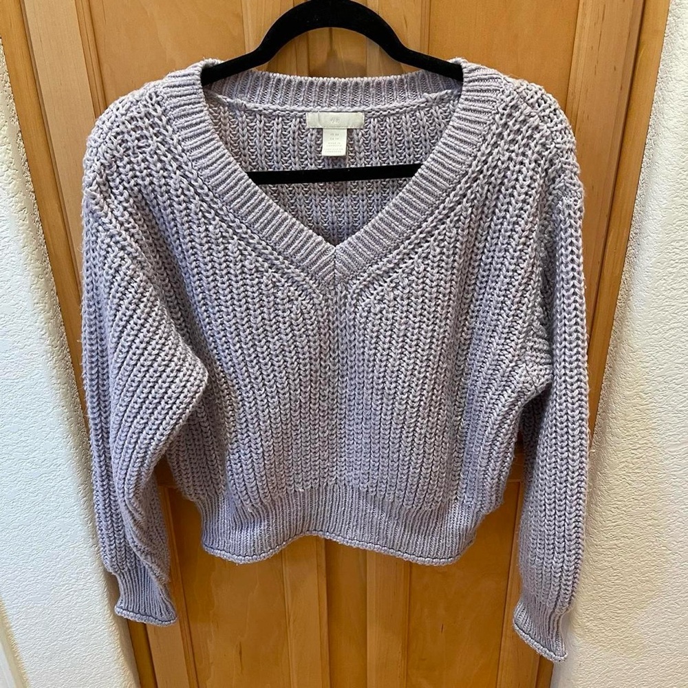 Light Purple Lavender V Neck Knit Sweater Size XS